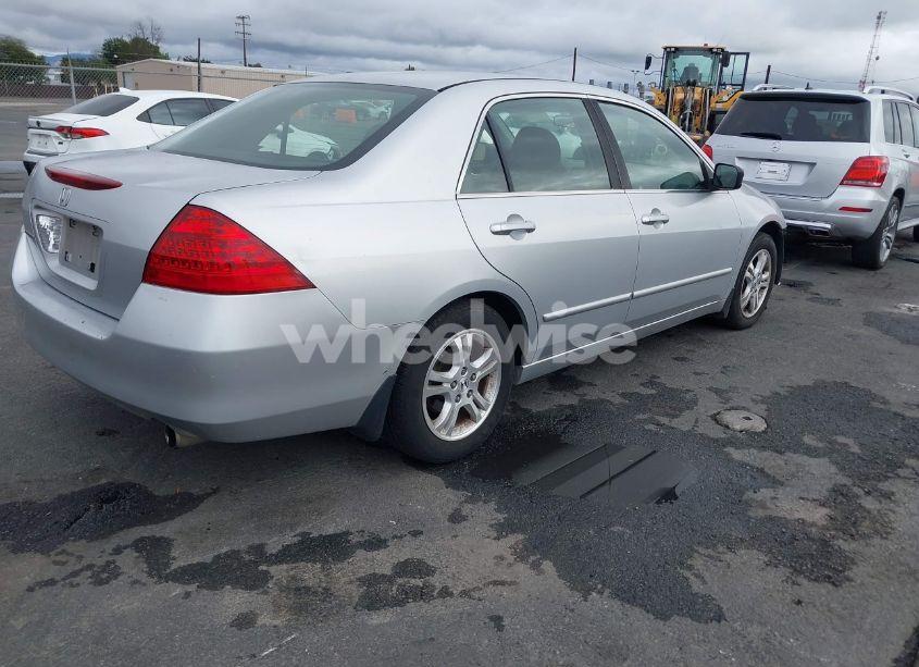 Photo 4 of 2007 Honda Accord 2.4 SE (VIN JHMCM56357C008568)