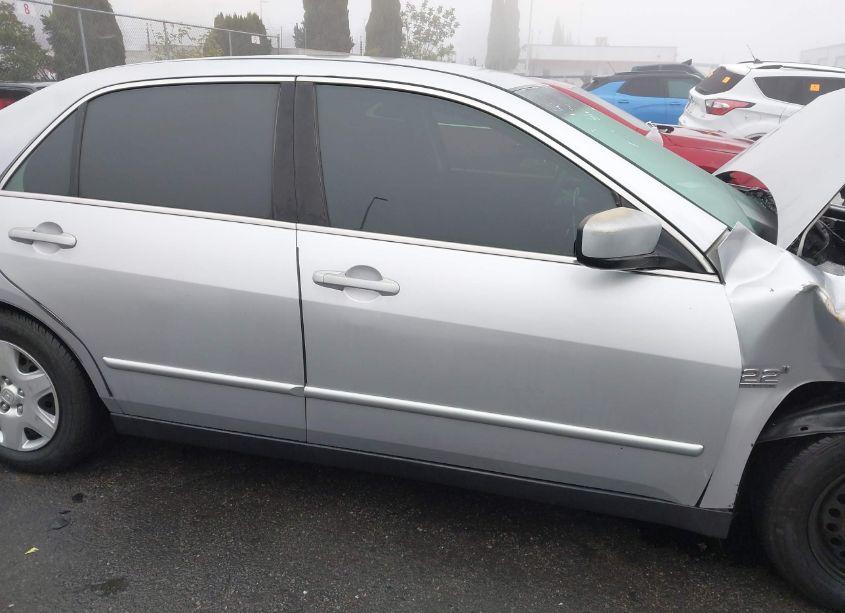 Photo 13 of 2003 Honda Accord 2.4 LX (VIN JHMCM56363C013322)