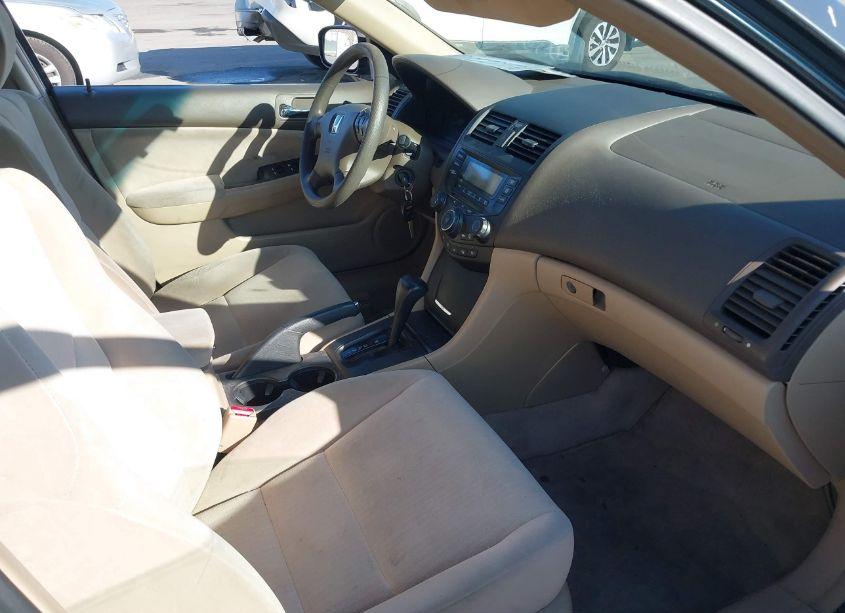 Photo 5 of 2004 Honda Accord 2.4 LX (VIN JHMCM56364C021941)