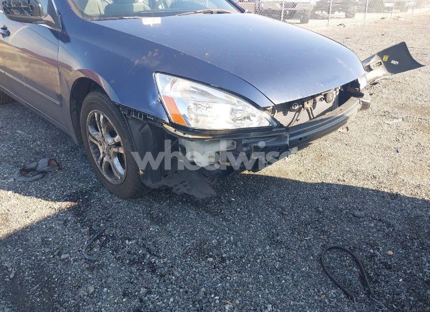 Photo 14 of 2004 Honda Accord 2.4 LX (VIN JHMCM56364C028677)