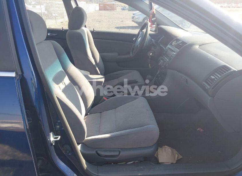 Photo 5 of 2004 Honda Accord 2.4 LX (VIN JHMCM56364C028677)