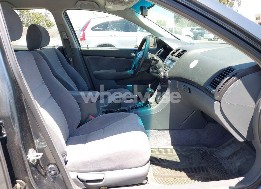 Photo 5 of 2004 Honda Accord 2.4 LX (VIN JHMCM56364C038173)