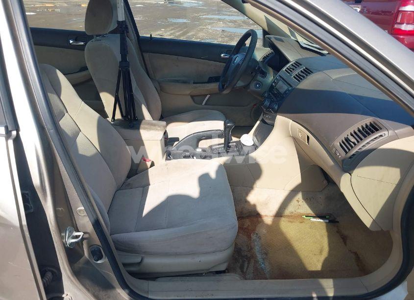 Photo 5 of 2003 Honda Accord LX (VIN JHMCM56373C010641)