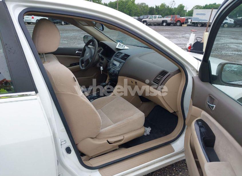 Photo 5 of 2007 Honda Accord 2.4 SE (VIN JHMCM56377C012394)