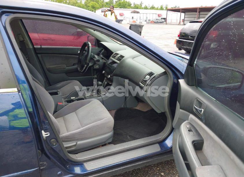 Photo 5 of 2003 Honda Accord 2.4 LX (VIN JHMCM56383C013158)