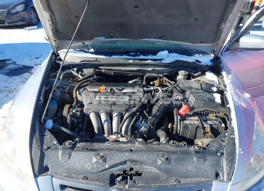 Photo 10 of 2004 Honda Accord 2.4 LX (VIN JHMCM56384C003098)