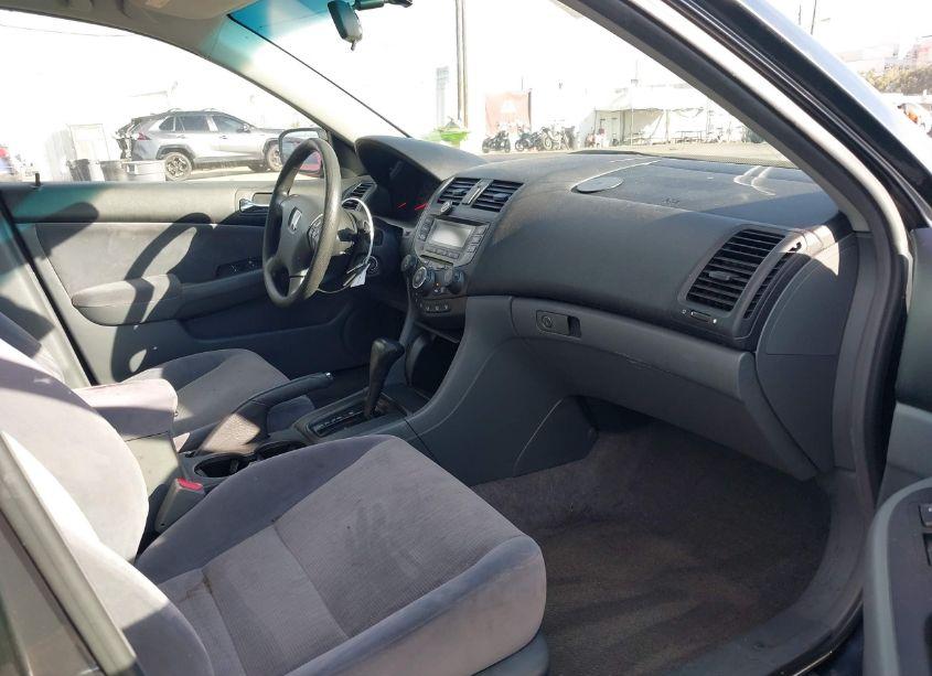 Photo 5 of 2004 Honda Accord 2.4 LX (VIN JHMCM56384C021312)