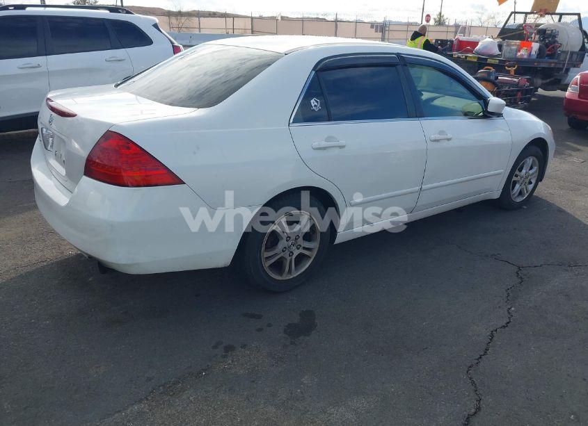 Photo 4 of 2007 Honda Accord 2.4 SE (VIN JHMCM56397C009772)
