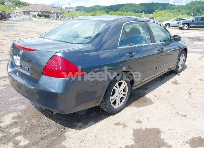 Photo 4 of 2007 Honda Accord 2.4 SE (VIN JHMCM563X7C017153)