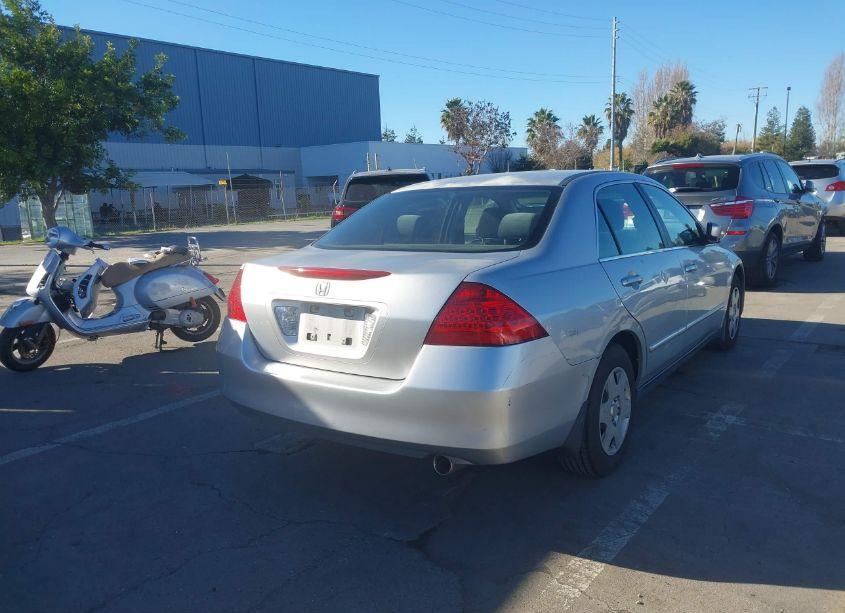 Photo 4 of 2007 Honda Accord 2.4 LX (VIN JHMCM56417C000864)