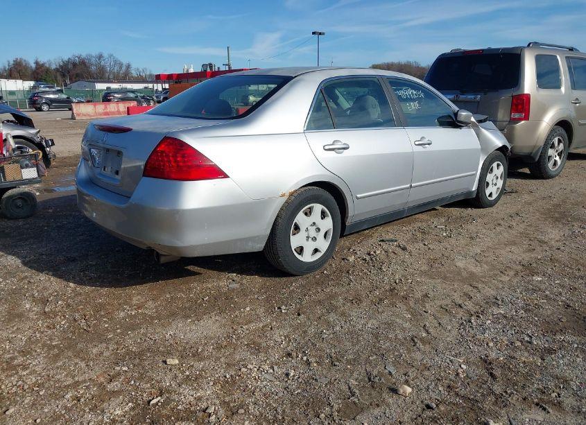 Photo 4 of 2006 Honda Accord 2.4 LX (VIN JHMCM56426C000600)