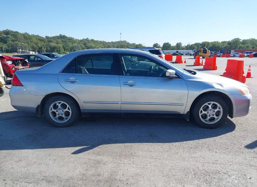 Photo 13 of 2006 Honda Accord 2.4 LX (VIN JHMCM56426C006428)