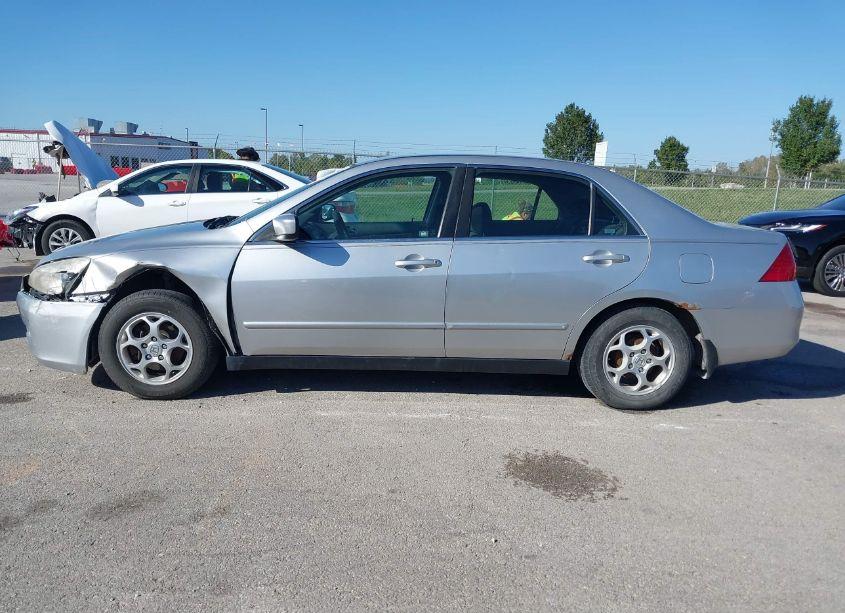 Photo 14 of 2006 Honda Accord 2.4 LX (VIN JHMCM56426C006428)
