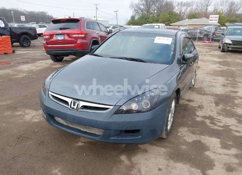 Photo 2 of 2006 Honda Accord 2.4 LX (VIN JHMCM56426C007384)