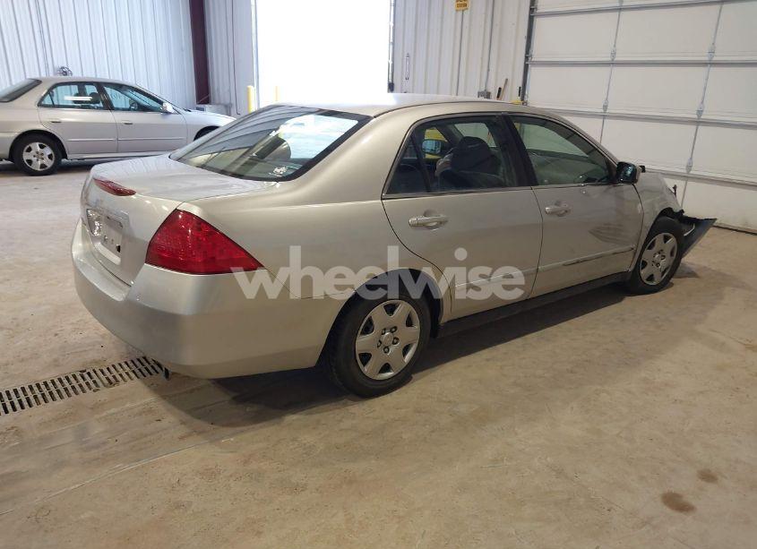 Photo 4 of 2006 Honda Accord 2.4 LX (VIN JHMCM56456C005032)
