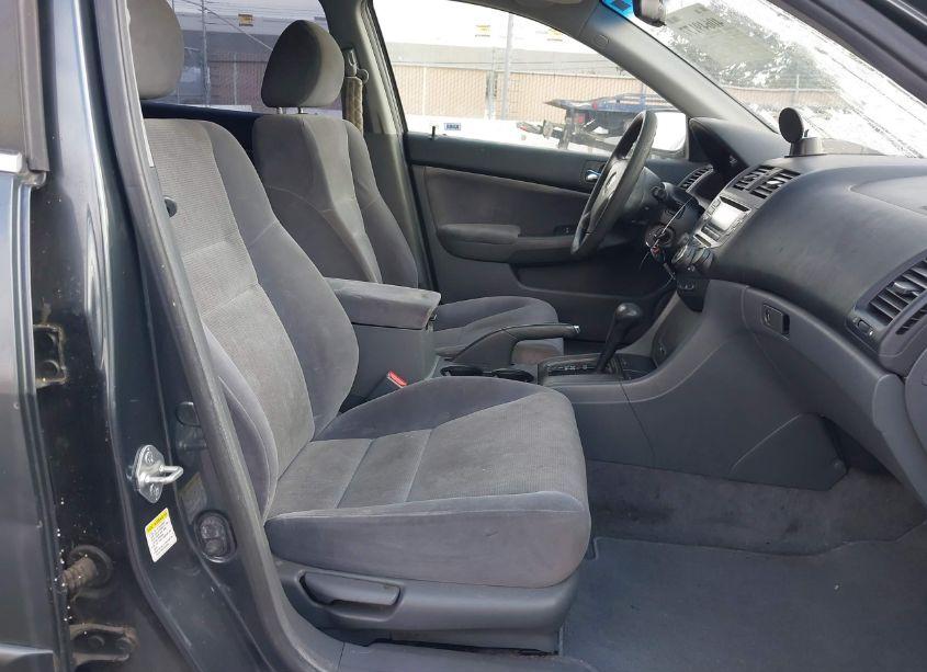 Photo 5 of 2005 Honda Accord 2.4 LX (VIN JHMCM56495C002732)