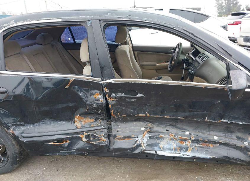 Photo 13 of 2003 Honda Accord 2.4 EX (VIN JHMCM56643C043901)