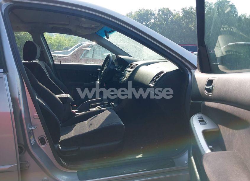 Photo 5 of 2003 Honda Accord 2.4 EX (VIN JHMCM566X3C003001)