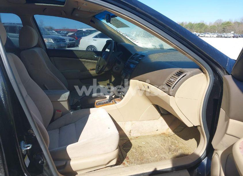 Photo 5 of 2003 Honda Accord 2.4 EX (VIN JHMCM566X3C083660)