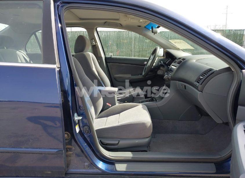 Photo 5 of 2004 Honda Accord 2.4 EX (VIN JHMCM56704C005799)