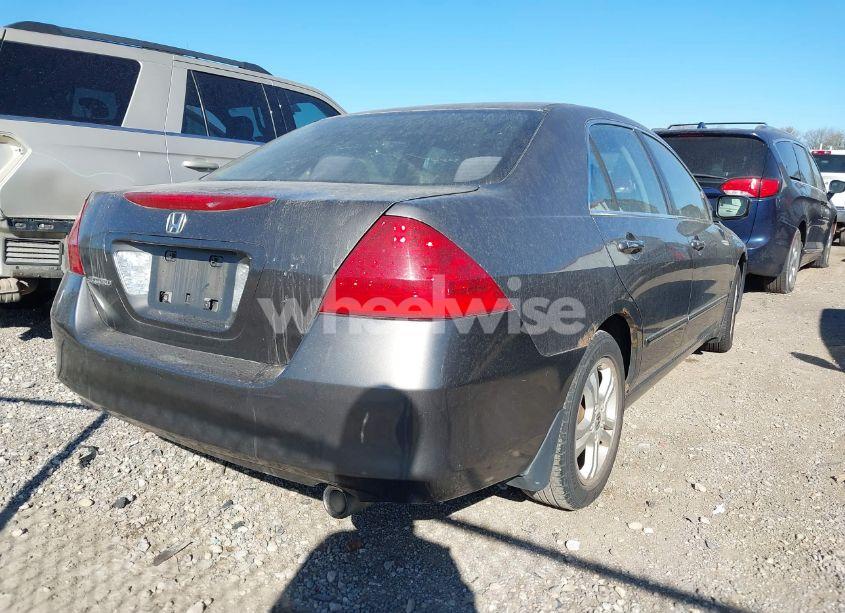 Photo 4 of 2006 Honda Accord 2.4 EX (VIN JHMCM56726C009128)