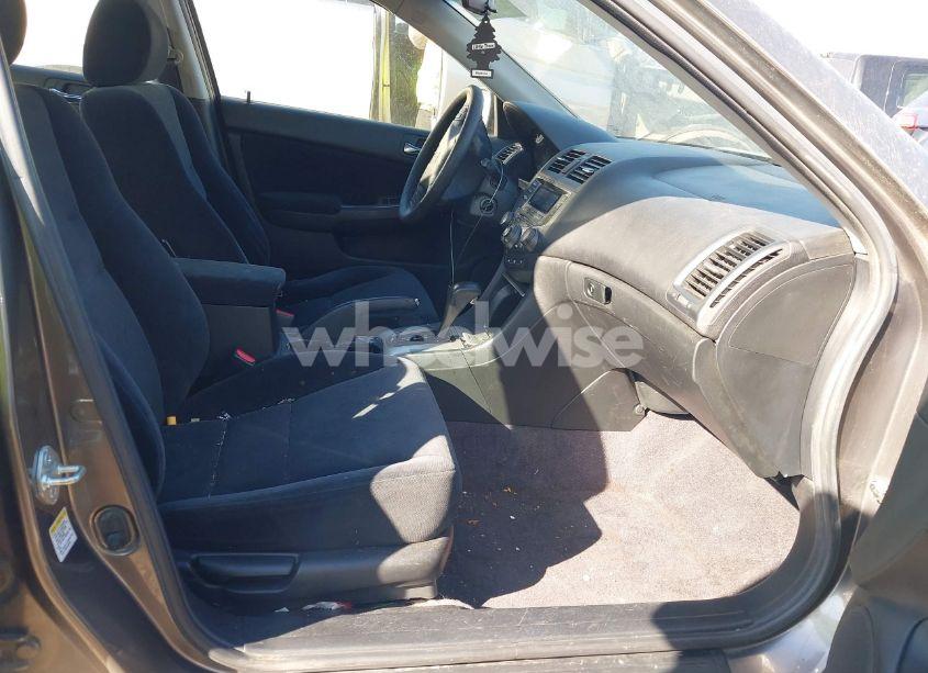 Photo 5 of 2006 Honda Accord 2.4 EX (VIN JHMCM56726C009128)