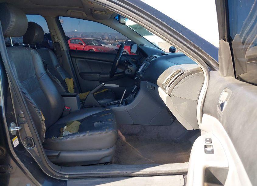 Photo 5 of 2003 Honda Accord 2.4 EX (VIN JHMCM56743C068340)