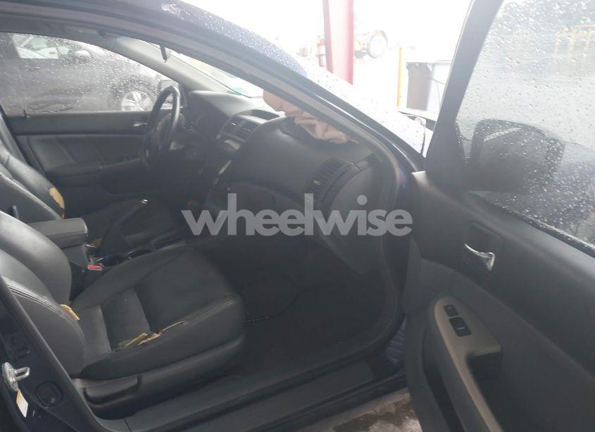 Photo 5 of 2003 Honda Accord 2.4 EX (VIN JHMCM56763C049837)