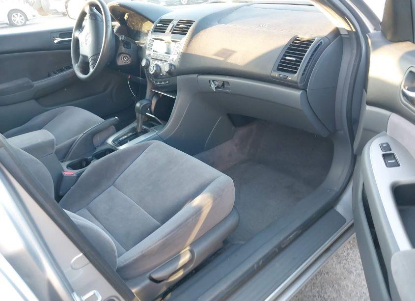 Photo 5 of 2006 Honda Accord 2.4 EX (VIN JHMCM56796C007022)