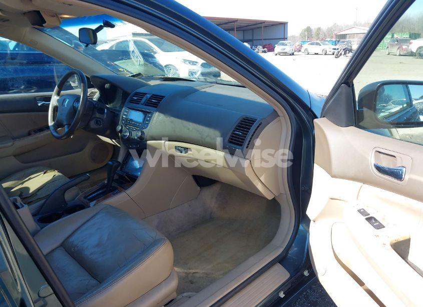 Photo 5 of 2004 Honda Accord 2.4 EX (VIN JHMCM56804C013247)