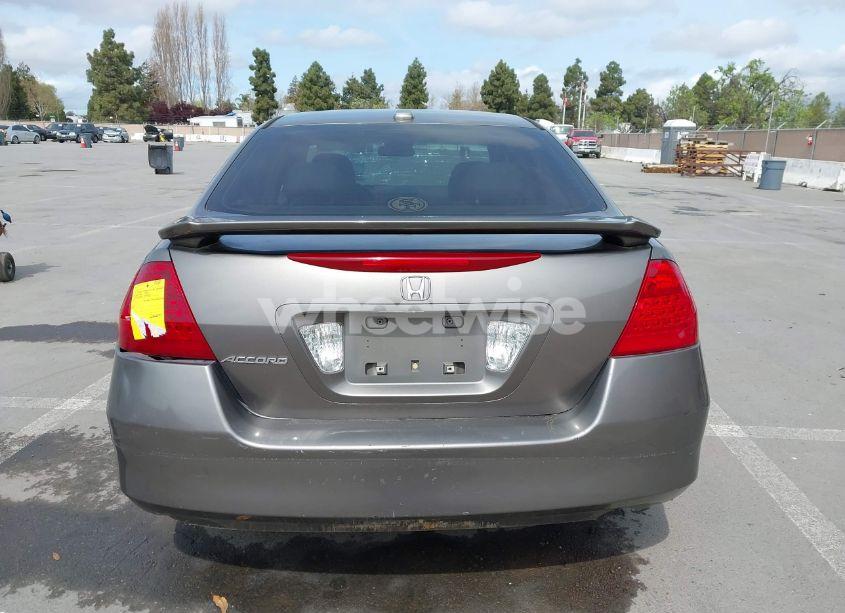 Photo 17 of 2006 Honda Accord 2.4 EX (VIN JHMCM56806C002669)