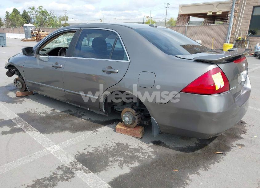Photo 3 of 2006 Honda Accord 2.4 EX (VIN JHMCM56806C002669)