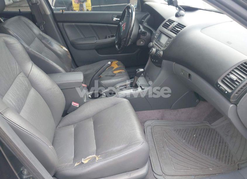 Photo 5 of 2006 Honda Accord 2.4 EX (VIN JHMCM56826C004066)