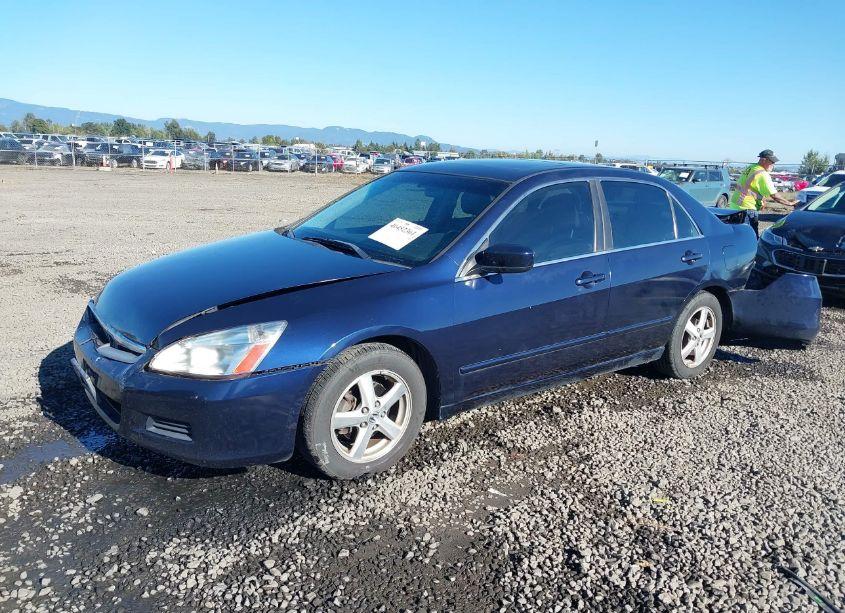 Photo 2 of 2007 Honda Accord 2.4 EX (VIN JHMCM56827C004201)