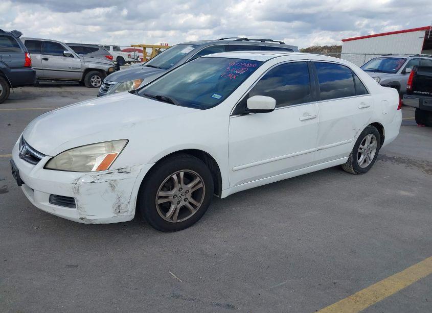 Photo 2 of 2006 Honda Accord 2.4 EX (VIN JHMCM56836C003668)