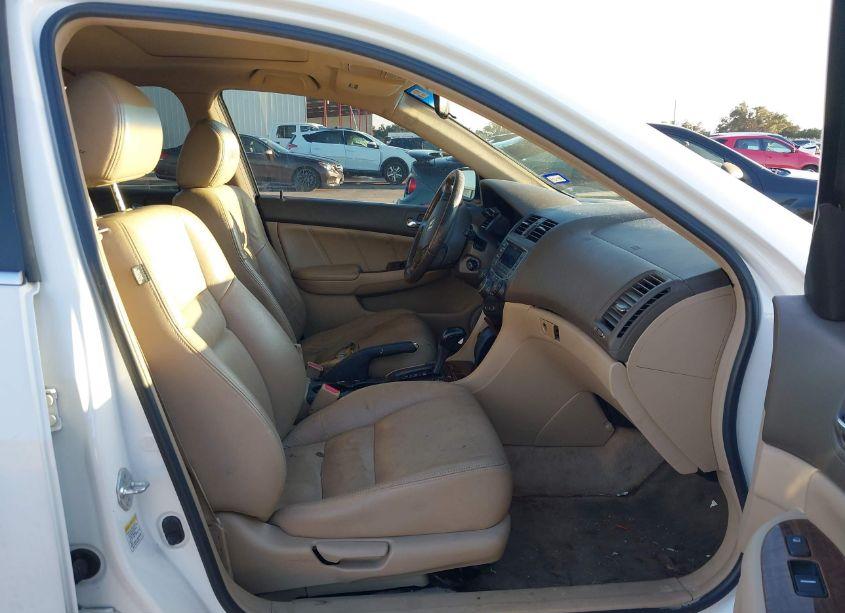 Photo 5 of 2006 Honda Accord 2.4 EX (VIN JHMCM56836C003668)