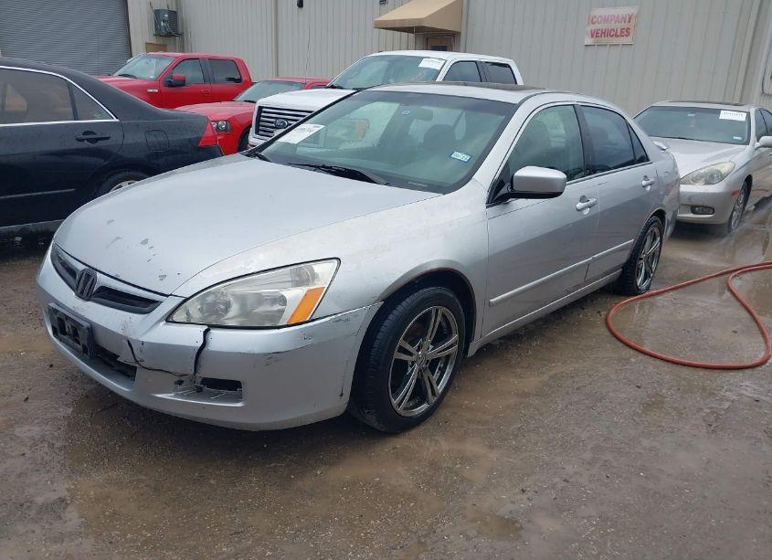 Photo 2 of 2006 Honda Accord 2.4 EX (VIN JHMCM56846C003291)