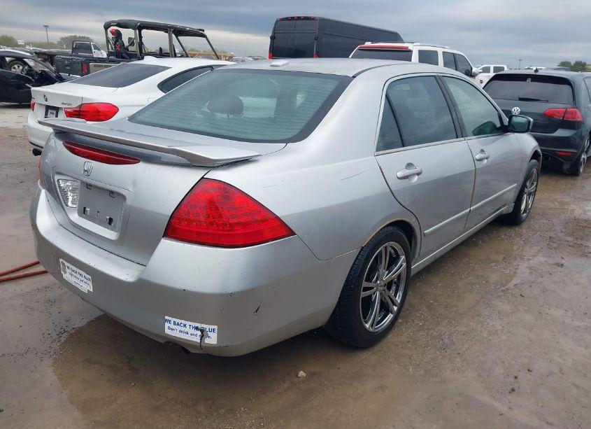 Photo 4 of 2006 Honda Accord 2.4 EX (VIN JHMCM56846C003291)