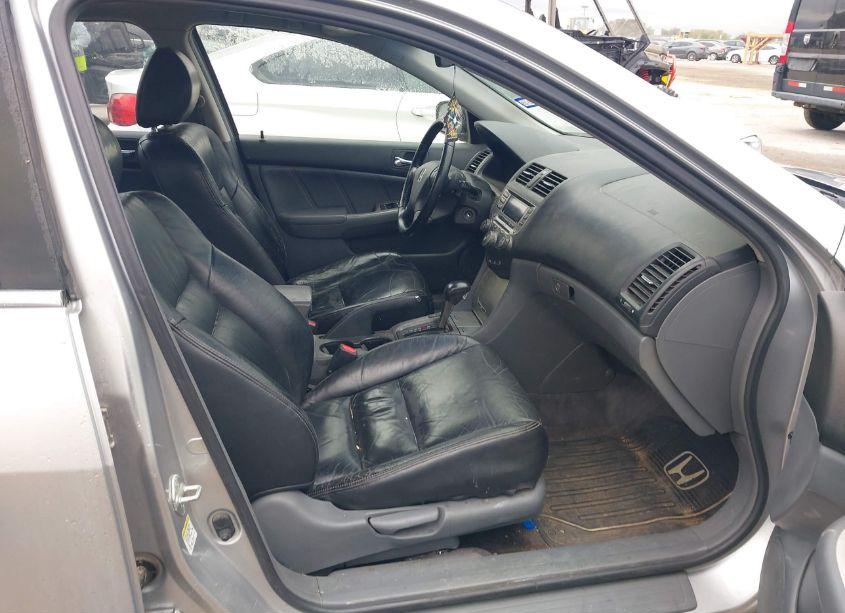 Photo 5 of 2006 Honda Accord 2.4 EX (VIN JHMCM56846C003291)