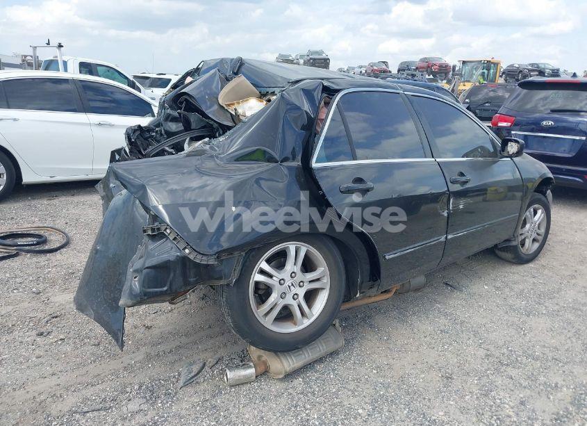 Photo 4 of 2006 Honda Accord 2.4 EX (VIN JHMCM56876C003463)