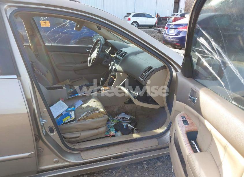 Photo 5 of 2004 Honda Accord 2.4 EX (VIN JHMCM56884C007695)