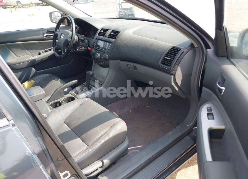 Photo 5 of 2004 Honda Accord 2.4 EX (VIN JHMCM568X4C010047)