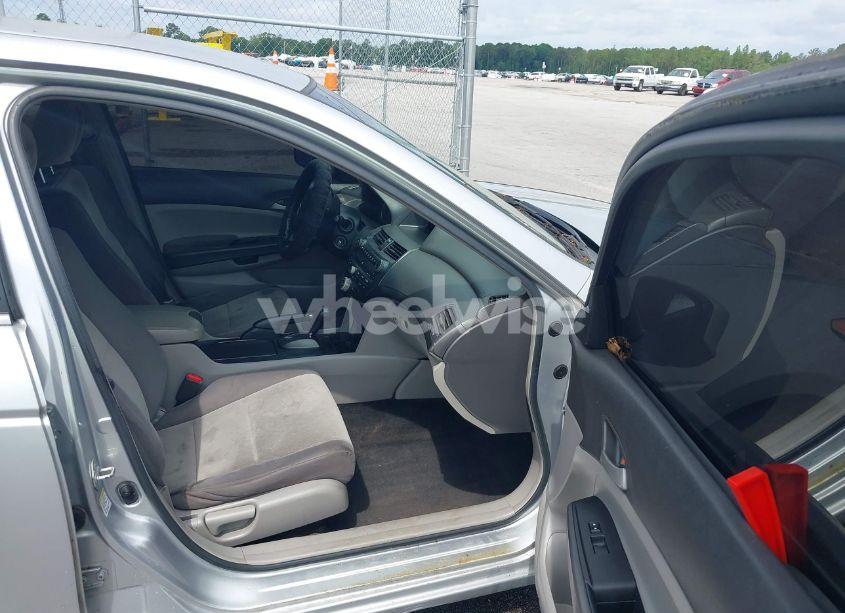 Photo 5 of 2008 Honda Accord 2.4 LX (VIN JHMCP26308C078972)