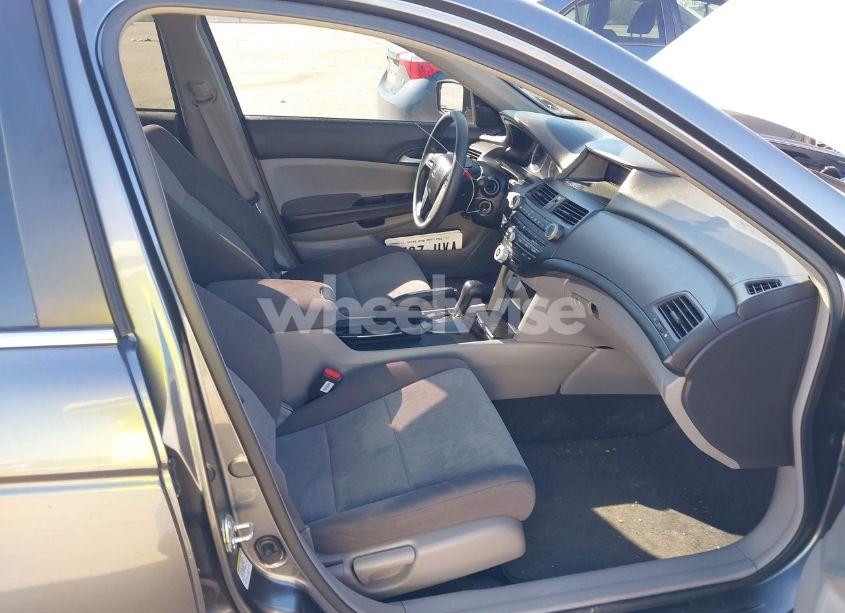 Photo 5 of 2008 Honda Accord 2.4 LX (VIN JHMCP26338C024338)