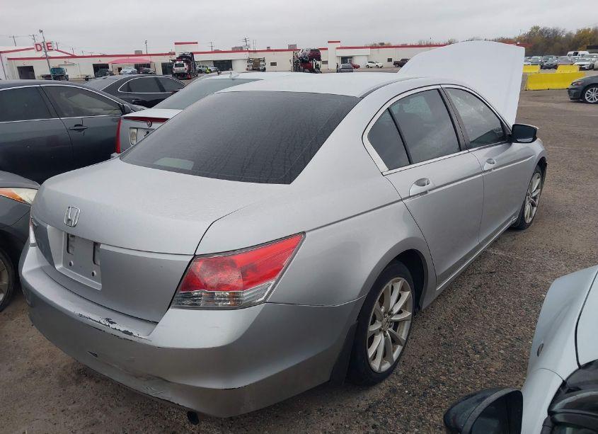 Photo 4 of 2008 Honda Accord 2.4 LX (VIN JHMCP26338C061583)