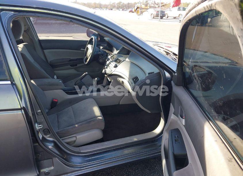 Photo 5 of 2009 Honda Accord 2.4 LX (VIN JHMCP26349C007145)