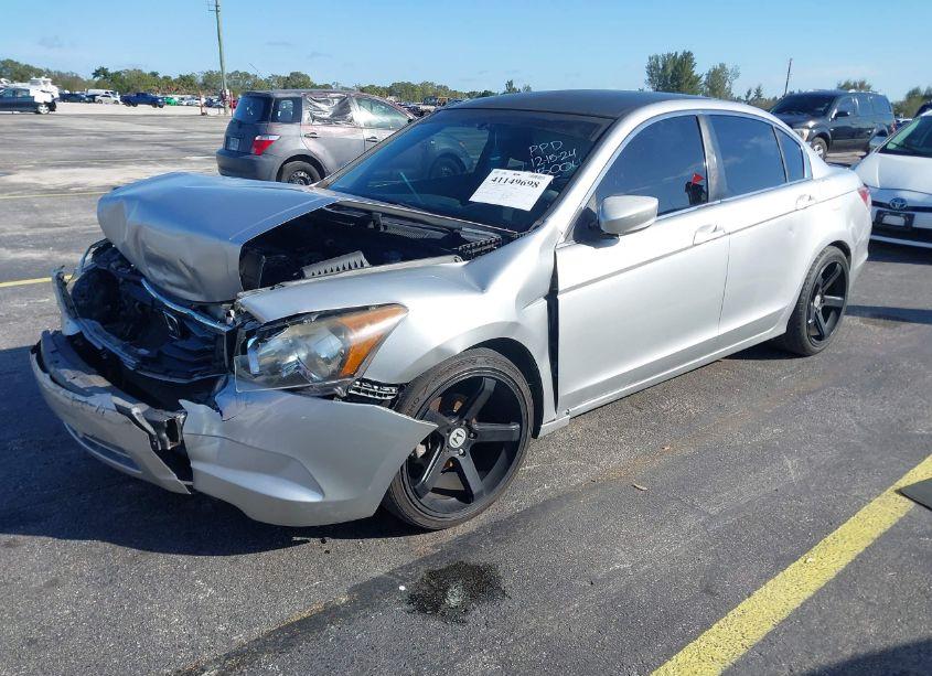 Photo 2 of 2009 Honda Accord 2.4 LX (VIN JHMCP26349C015004)