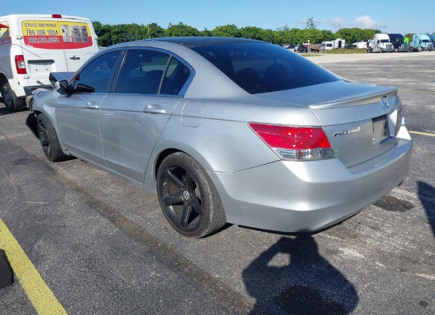 Photo 3 of 2009 Honda Accord 2.4 LX (VIN JHMCP26349C015004)