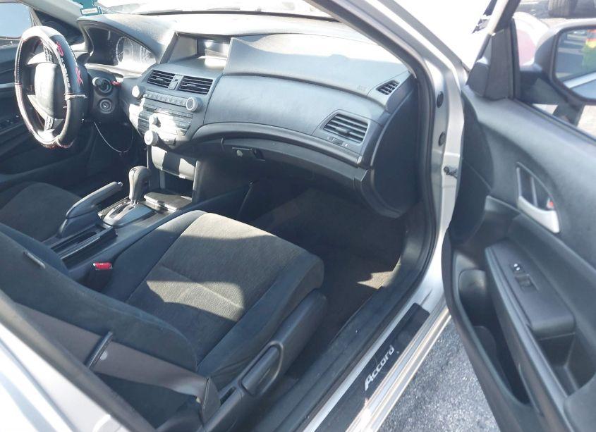 Photo 5 of 2009 Honda Accord 2.4 LX (VIN JHMCP26349C015004)