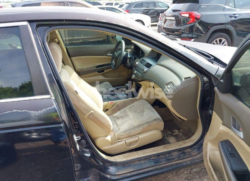 Photo 5 of 2009 Honda Accord 2.4 LX (VIN JHMCP26369C015442)